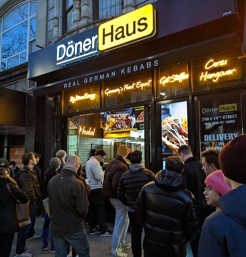 Customers lined up outside, Döner Haus Franchise exterior